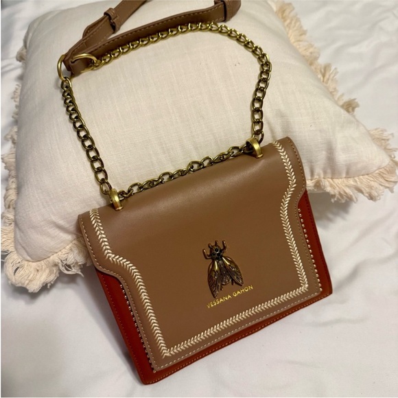 Vessana Gahon Handbags - Vessana Gahon Tan Leather Chain Shoulder Bag with Gold and Jewel Beetle